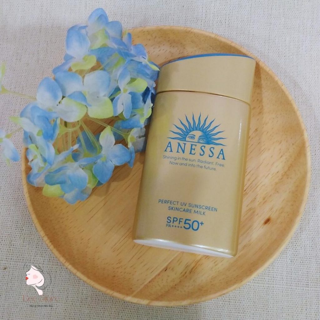 sữa chống nắng anessa