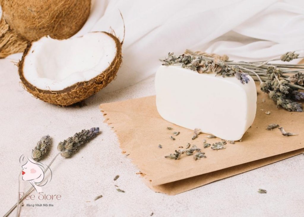 các sản phẩm làm đẹp từ dầu dừa